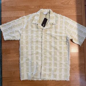 Left Point Textured Grid Button-Up Shirt – Size Large – NWT – $30